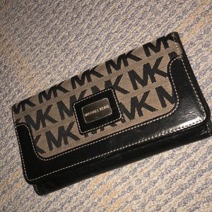 Michael Kors Wallet/Pouch